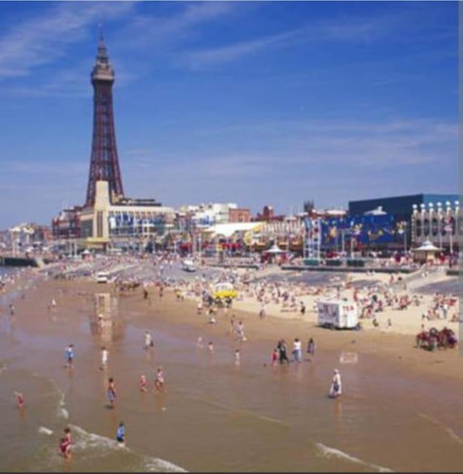Cheerful 2-Bedroom Home With Off Street Parking Blackpool Kültér fotó